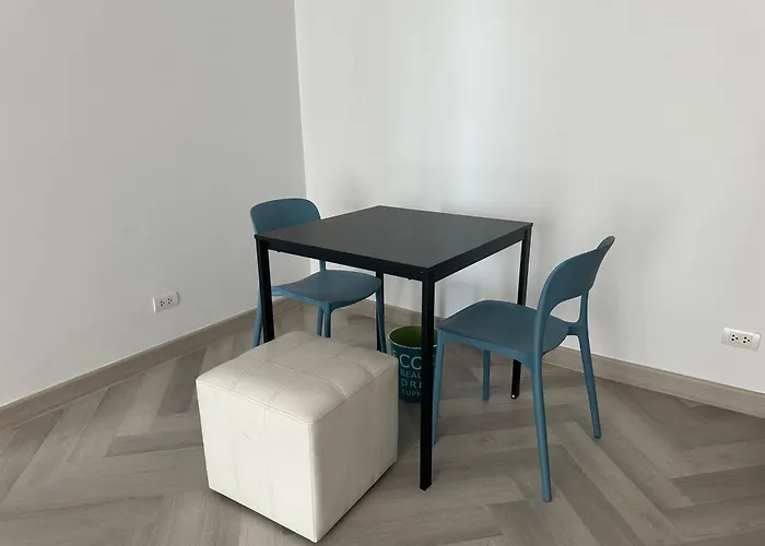 Apartment Centric 2bedrooms And 2 Bathrooms